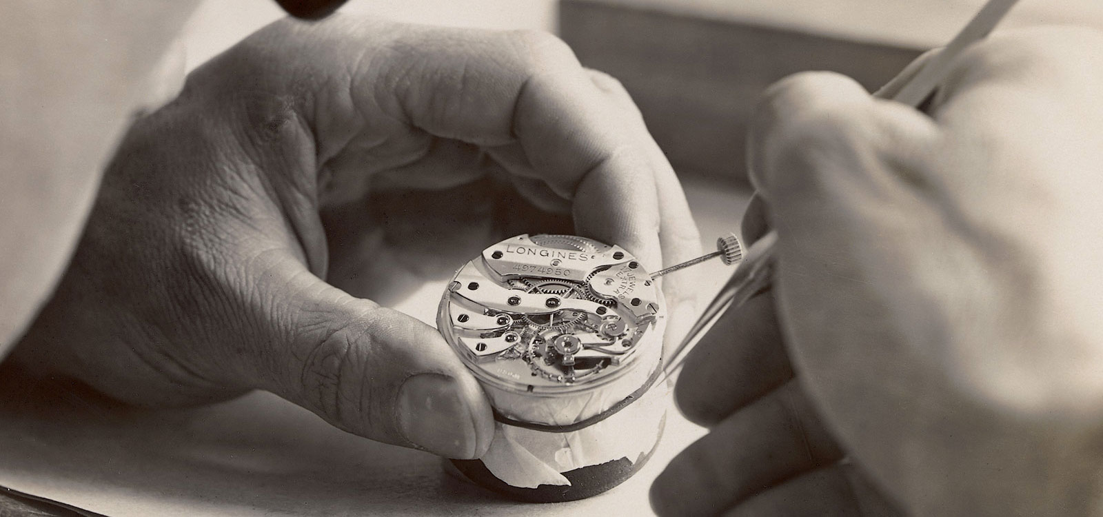 百达翡丽手表维修费用价目表（百达翡丽更换发条）