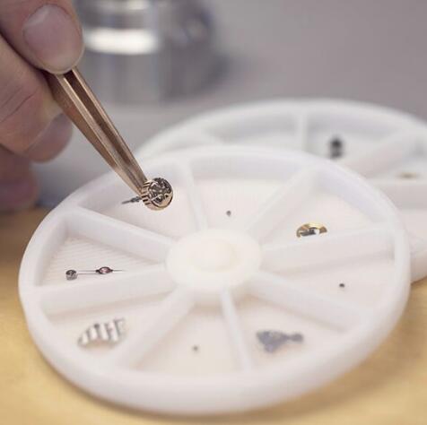 百达翡丽手表售后 服务中心（百达翡丽表盘松动）