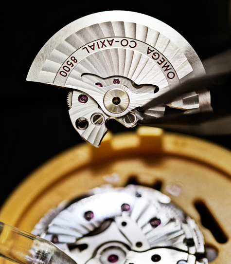 百达翡丽售后服务中心电话（百达翡丽表壳掉漆）