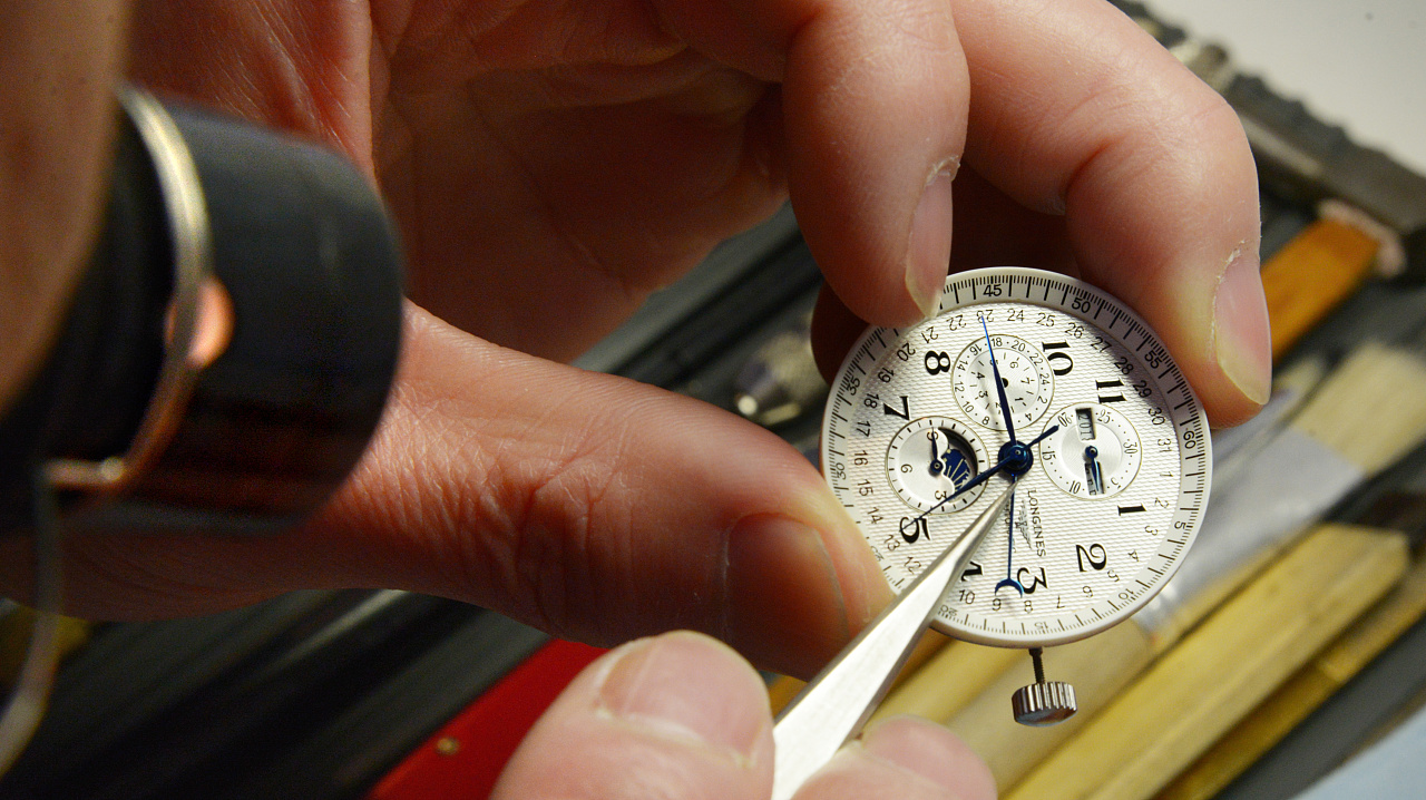 百达翡丽表售后维修服务点（百达翡丽磕碰）