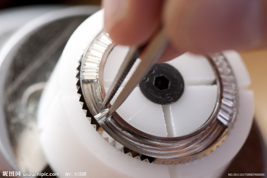 百达翡丽售后电话（百达翡丽表带腐蚀）